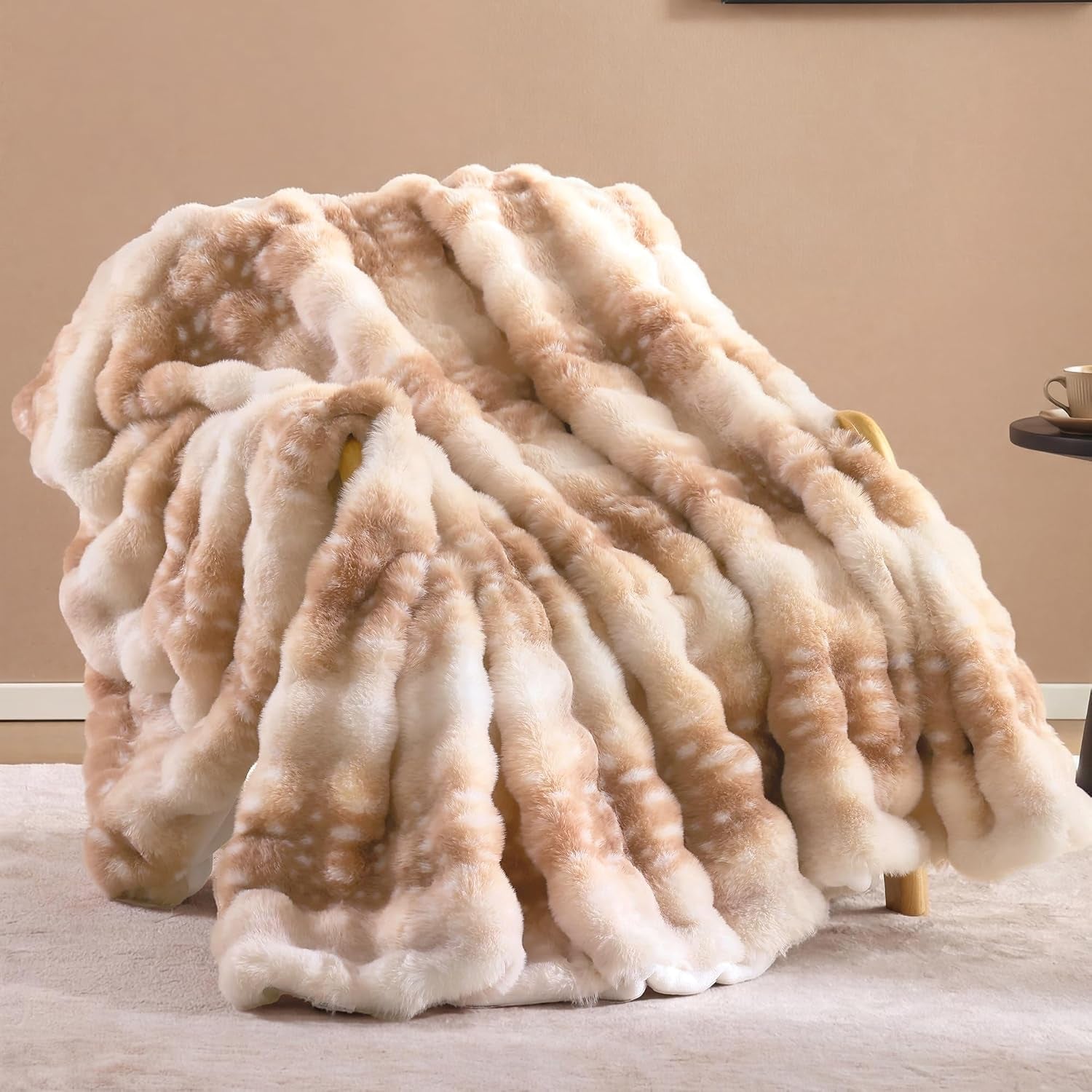 Faux Fur Fall Throw for Couch - Burnt Orange Bubble Blanket 50"X60" | Fluffy Plush Fuzzy Throw for Sofa & Bed, Super Soft Cozy Comfrt Blanket, Luxury Aesthetic Burnt Orange Decor Gift for Women