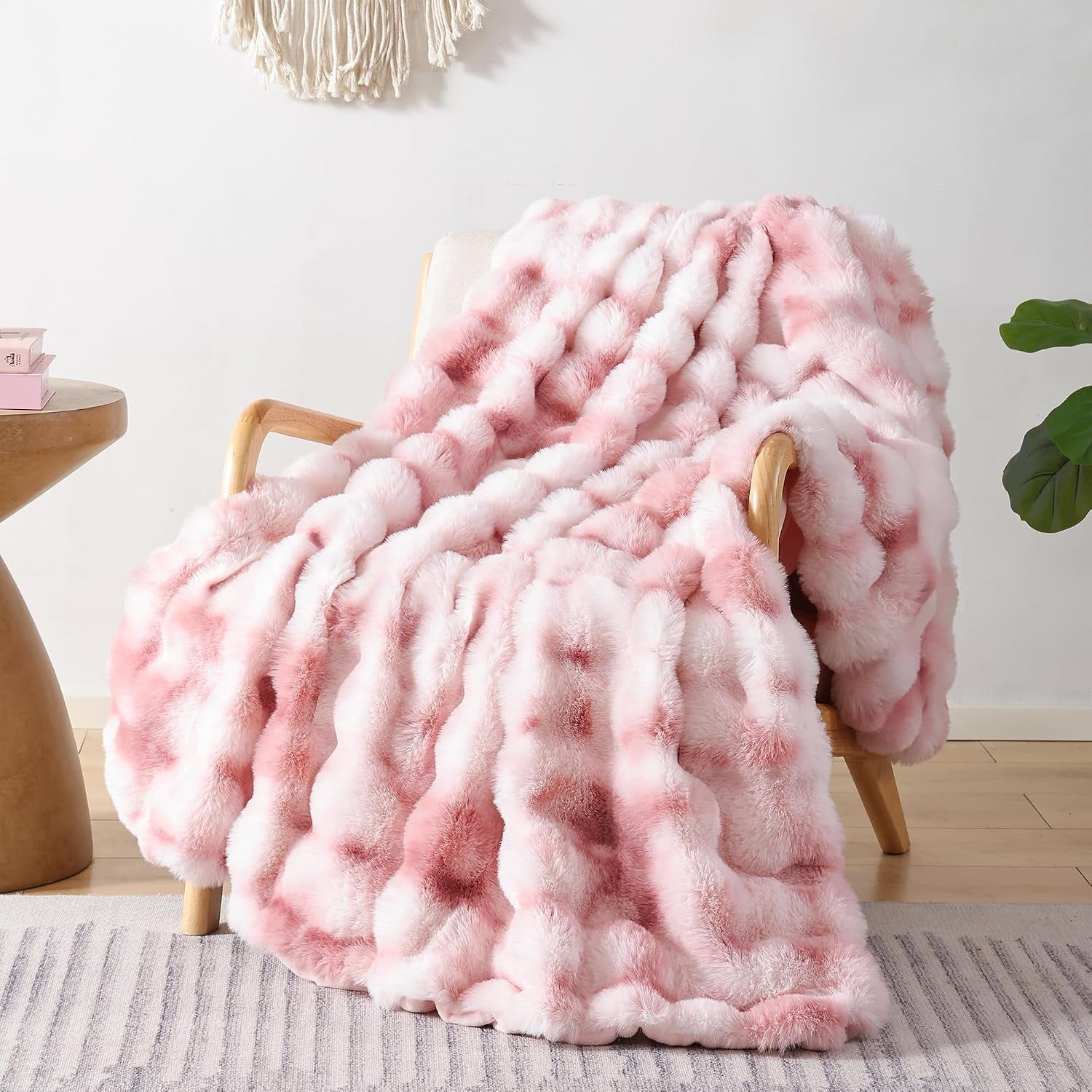 Faux Rabbit Fur Throw for Couch - Black Bubble Blanket 50"X60" | Fluffy Plush Fuzzy Throw for Sofa & Bed, Super Soft Cozy Comfrt Blanket, Luxury Aesthetic Black Decor Gift for Women