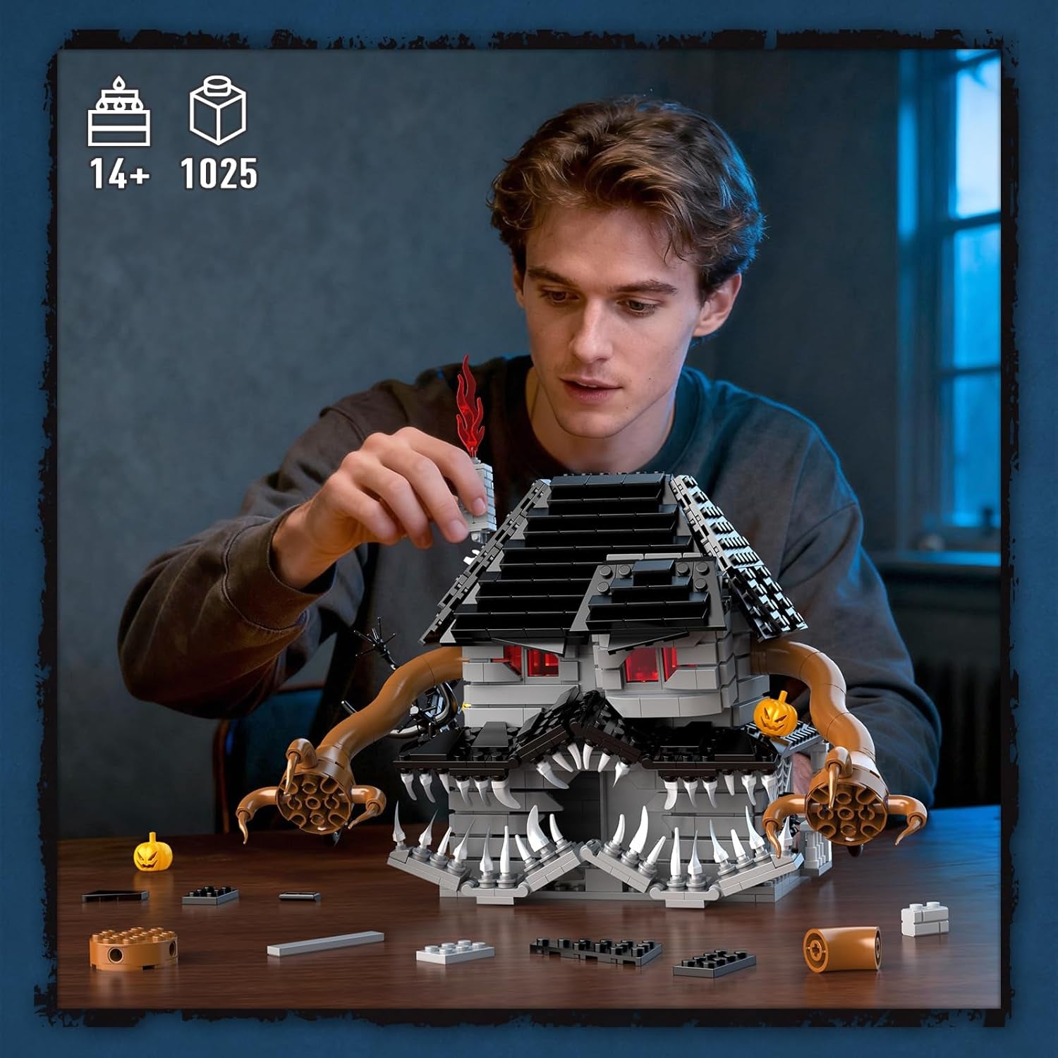 Halloween Haunted House Building Set, Miniature Horror House Decor Model Kit with LED Light, Haunted Mansion for Adults, Teens Age 14+, Horror Movie Fans (1025 PCS)