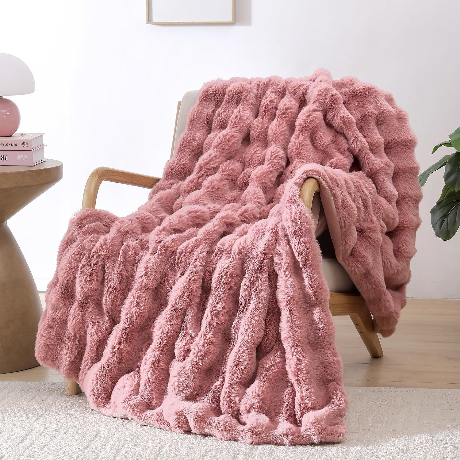 Faux Rabbit Fur Throw for Couch - Black Bubble Blanket 50"X60" | Fluffy Plush Fuzzy Throw for Sofa & Bed, Super Soft Cozy Comfrt Blanket, Luxury Aesthetic Black Decor Gift for Women