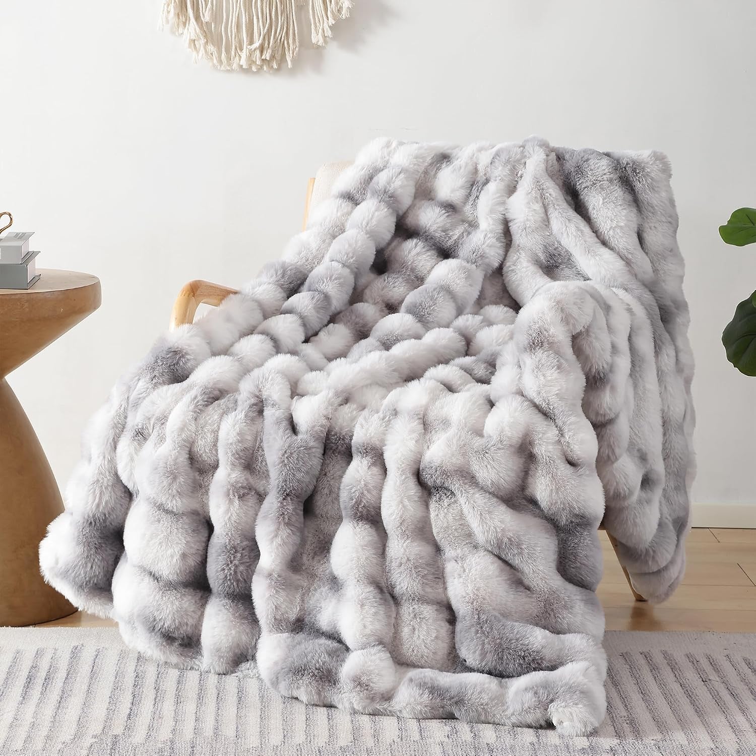 Faux Fur Fall Throw for Couch - Burnt Orange Bubble Blanket 50"X60" | Fluffy Plush Fuzzy Throw for Sofa & Bed, Super Soft Cozy Comfrt Blanket, Luxury Aesthetic Burnt Orange Decor Gift for Women